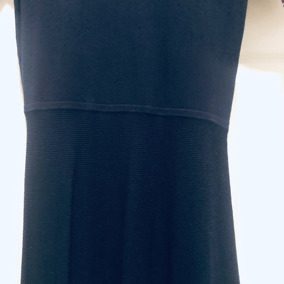 XS Navy Trim V-Neck Knit Midi Dress - Picture 7 of 10